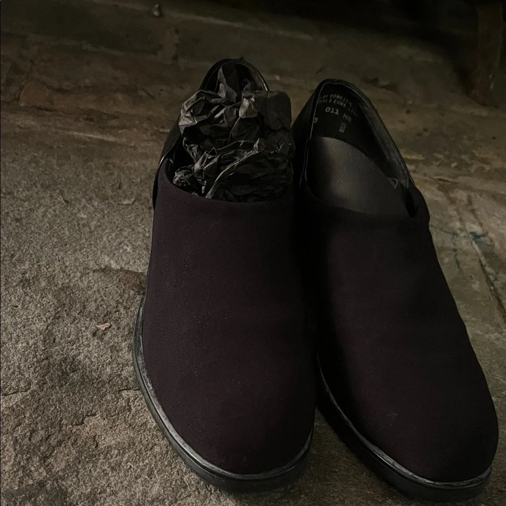 Munro Strand Black Stretch Leather Footwear